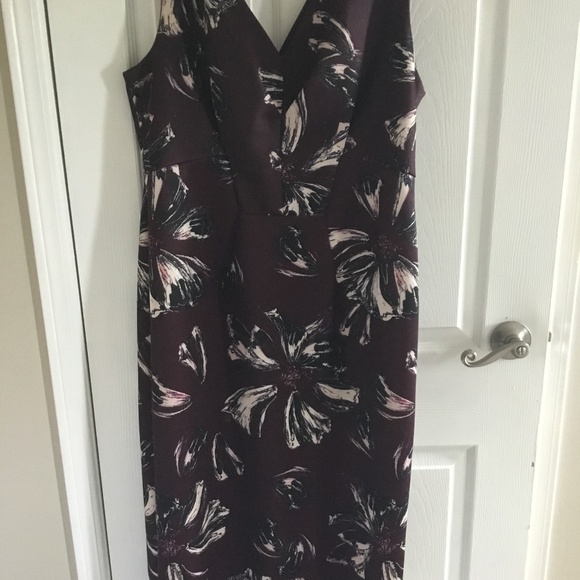 Past knee deep purple with black and cream designUk size 18 - Picture 1 of 5